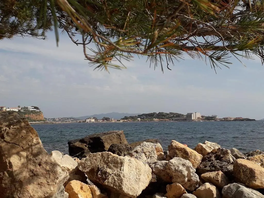 T2 Bandol Ideal Vacances 2 Etoiles
